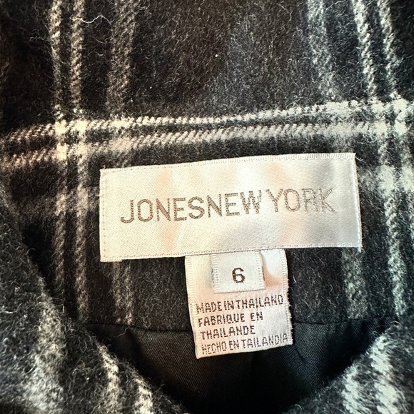 Jones New York Black Plaid Wool Blend Zip Jacket – Size 6 - Picture 5 of 16